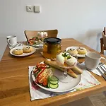 Včelařství Pod Svatým Floriánem * Znojmo