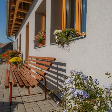 Včelařství Pod Svatým Floriánem Apartamento